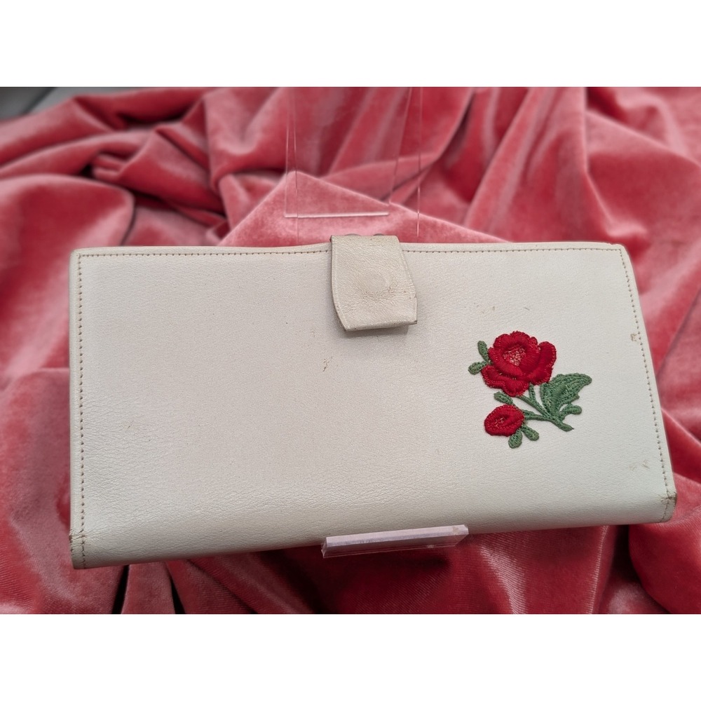 Princess Gardner Off White Cowhide Leather Wallet Red Rose Embroidered Clutch
